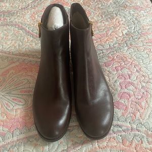 Womens Micheal kors boots